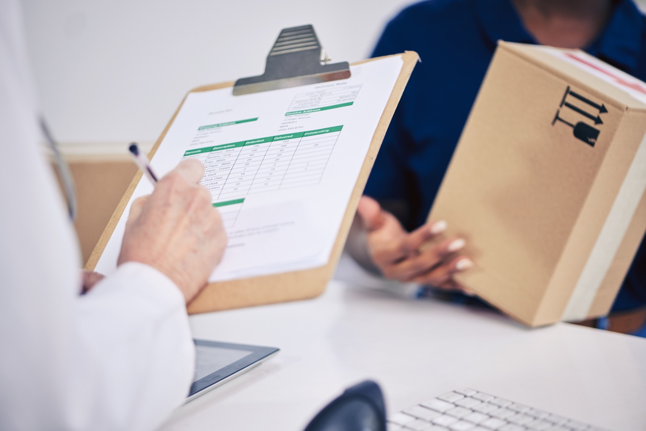 3 Ways Prepackaged Medications Help Residents | Park Shore Pharmacon